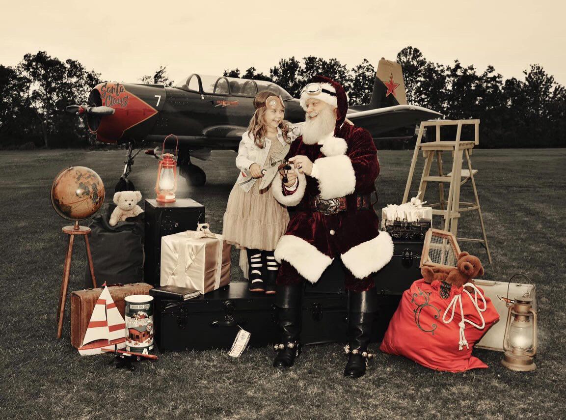 Hire Santa in Buffalo NY for family holiday visits and photo moments