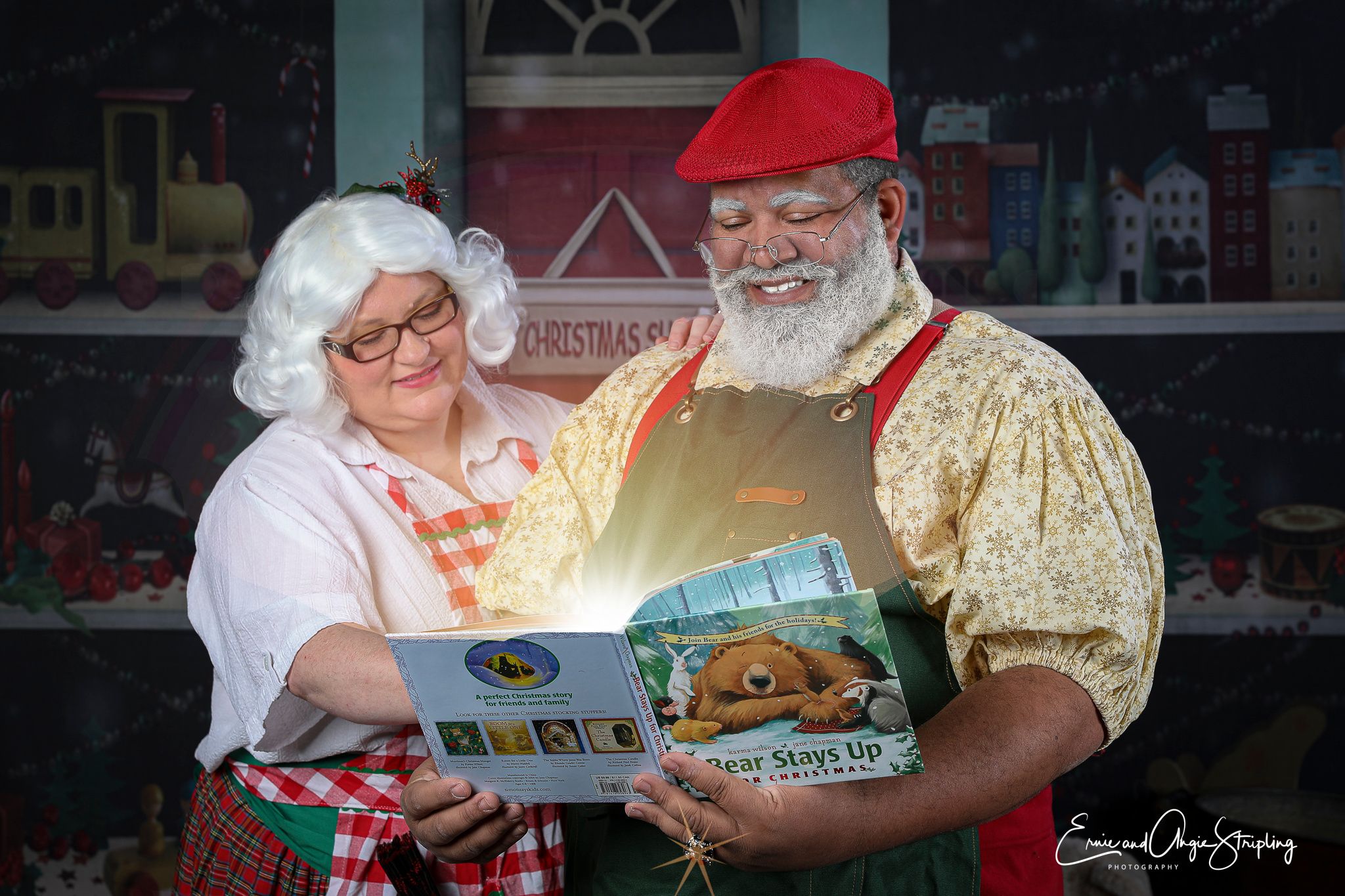 Professional Santa and Mrs Claus for Buffalo NY holiday storytime events