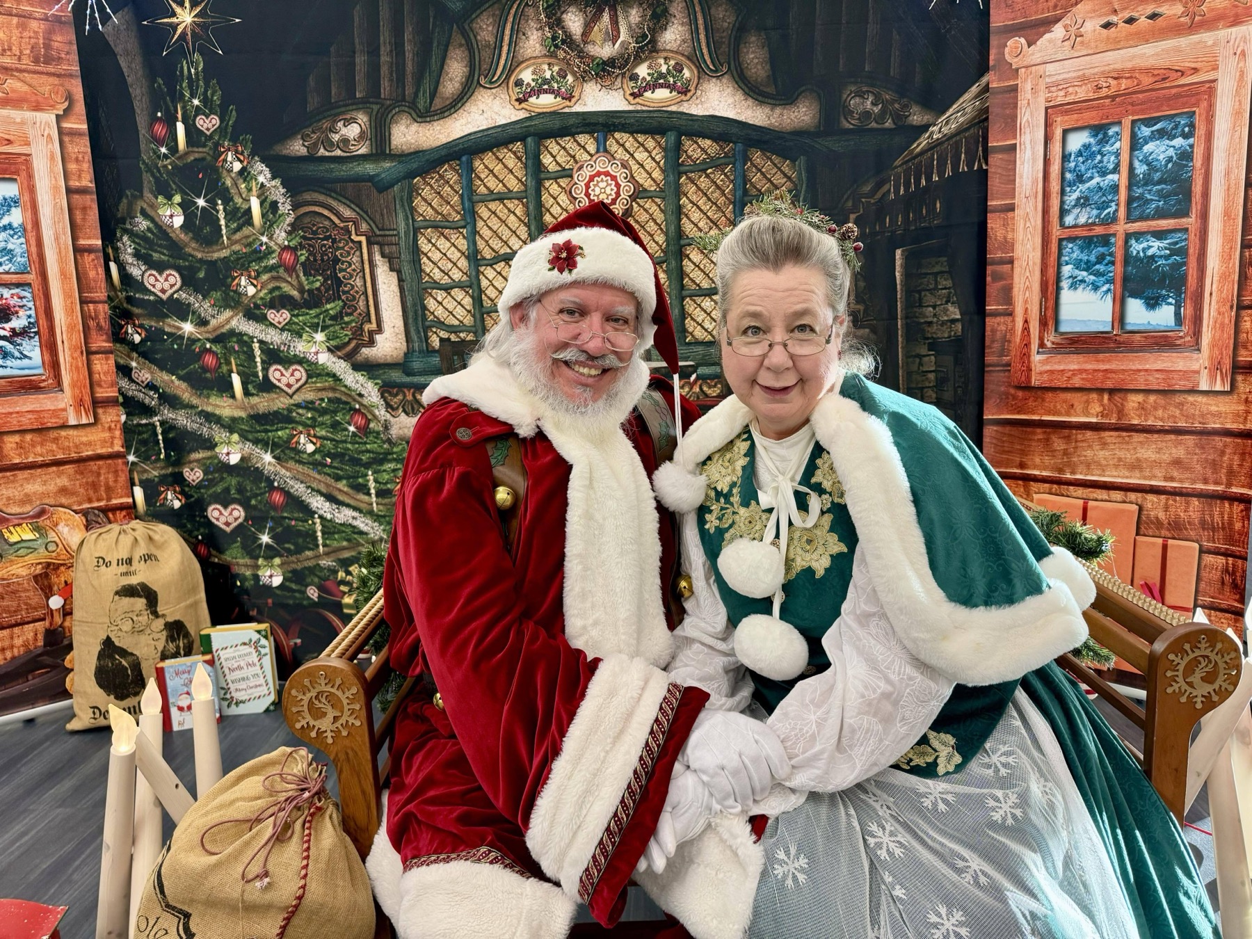 Santa and Mrs Claus for Newark NJ Holiday Events Santa and Mrs Claus for Newark NJ holiday event entertainment
