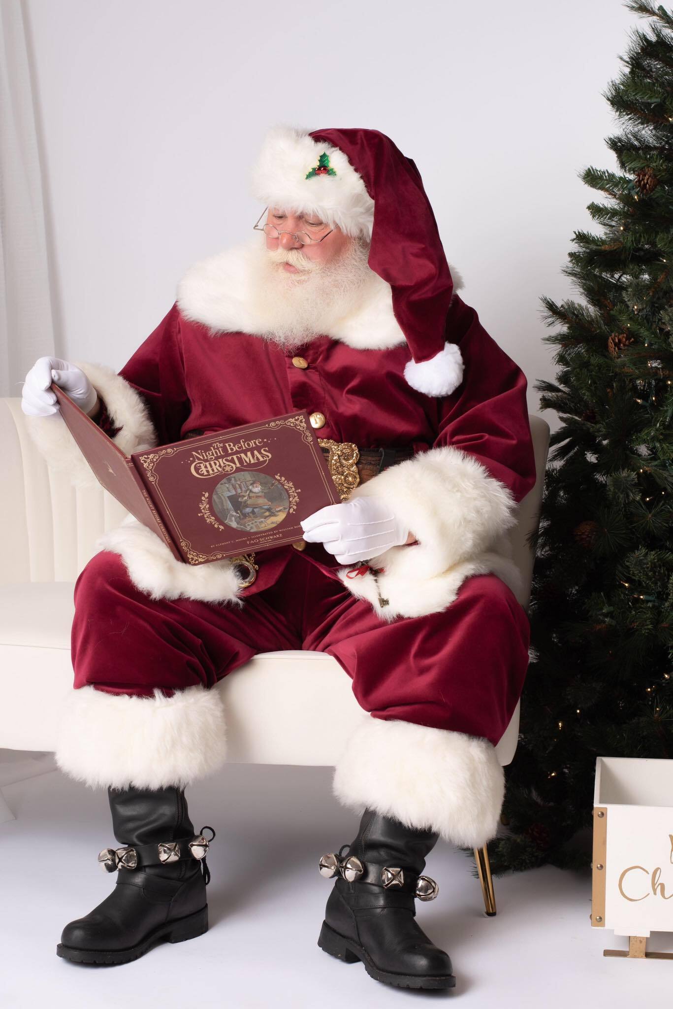 Hire Santa in Miami FL for storytime readings family programs and holiday hospitality events