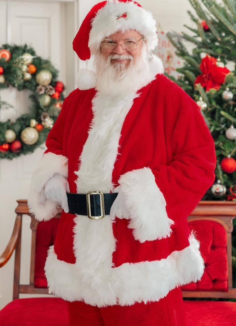 Professional Santa in Fort Worth TX for standing holiday portraits retail photo programs and private event trust proof
