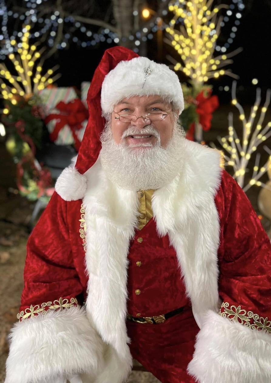Professional Santa in Miami FL for polished holiday portraits and luxury event booking support