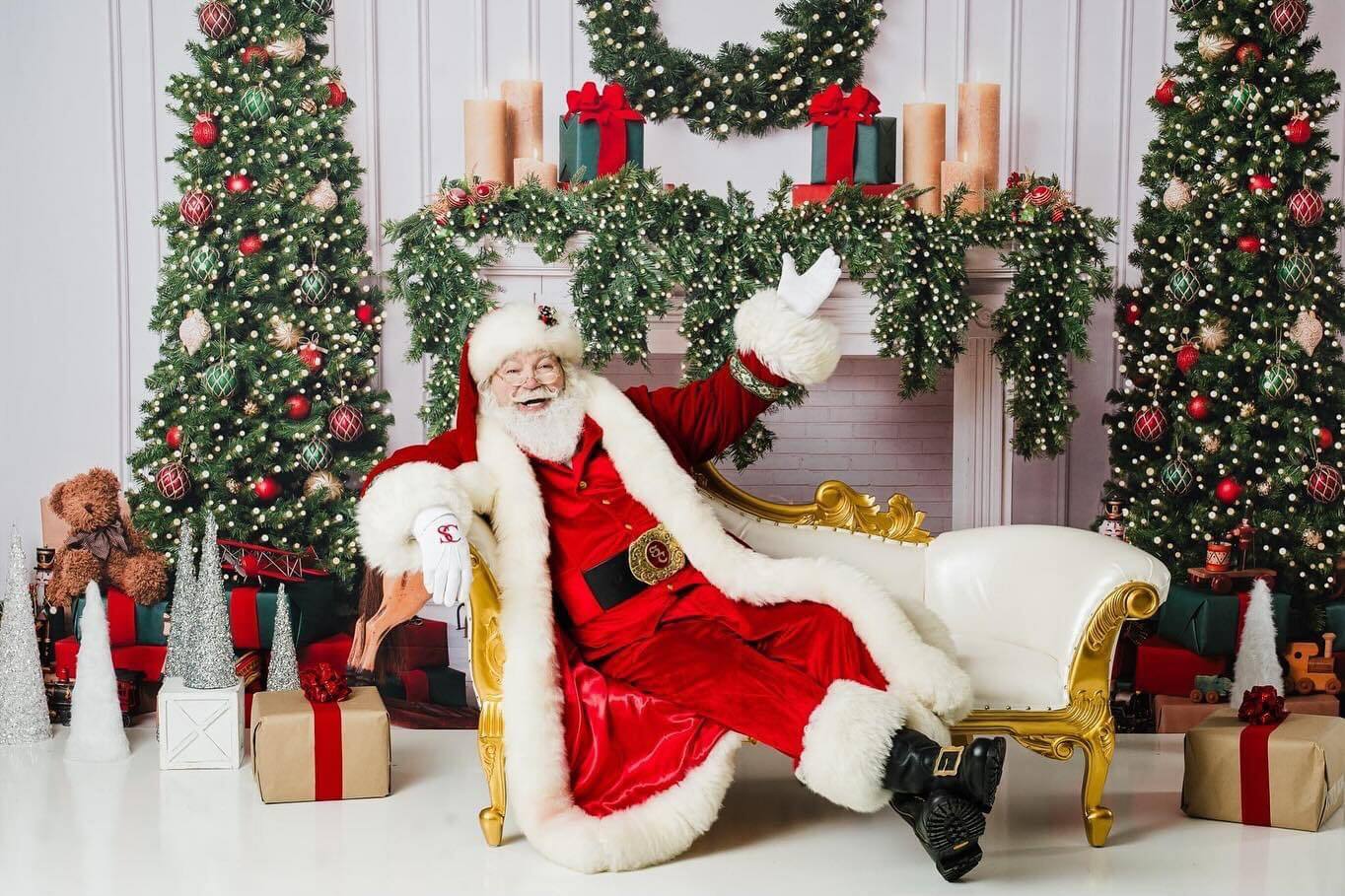 Professional Santa in San Diego CA for indoor holiday portraits polished hospitality events and direct booking support